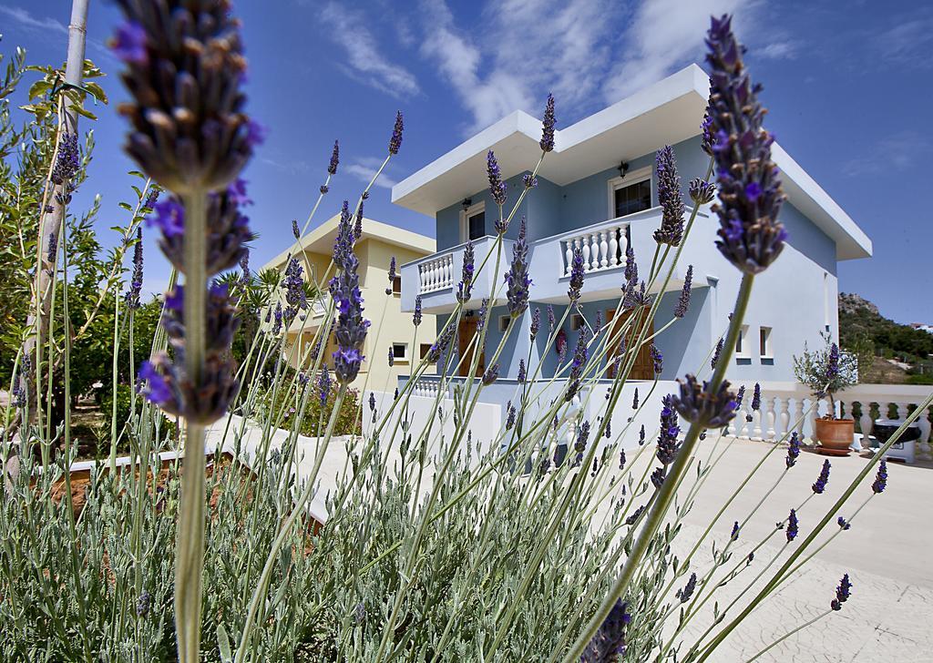 Meraki Apartments And Studios Tolón Esterno foto