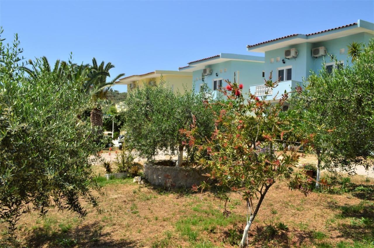 Meraki Apartments And Studios Tolón Esterno foto