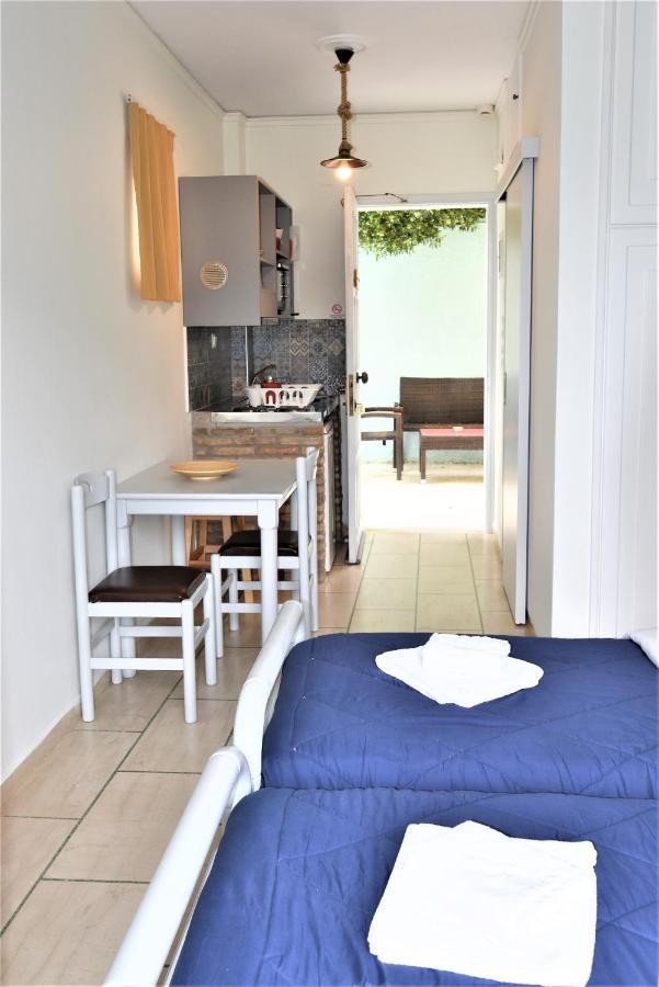 Meraki Apartments And Studios Tolón Esterno foto
