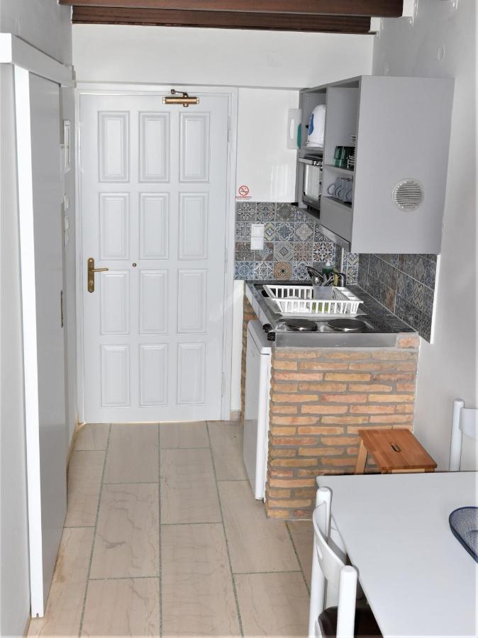 Meraki Apartments And Studios Tolón Esterno foto