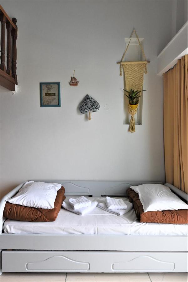 Meraki Apartments And Studios Tolón Esterno foto