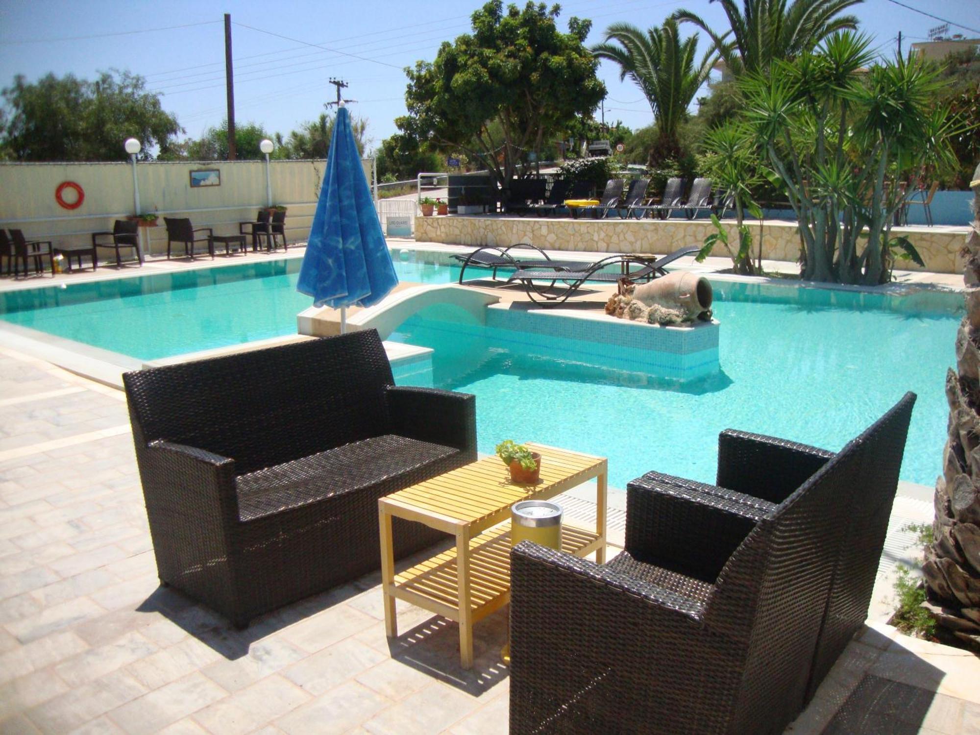 Meraki Apartments And Studios Tolón Esterno foto